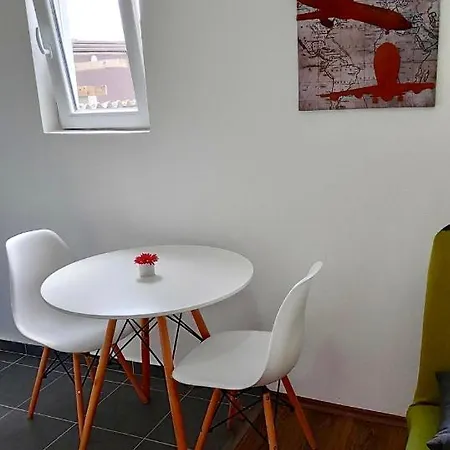 Family Apartment Apartman *